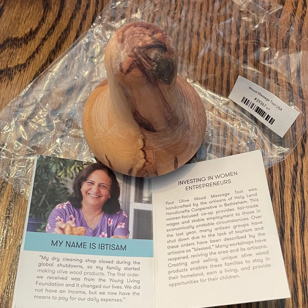 V6, Peppermint & Wood Massage tool Young Living essential oils - Picture 5 of 5